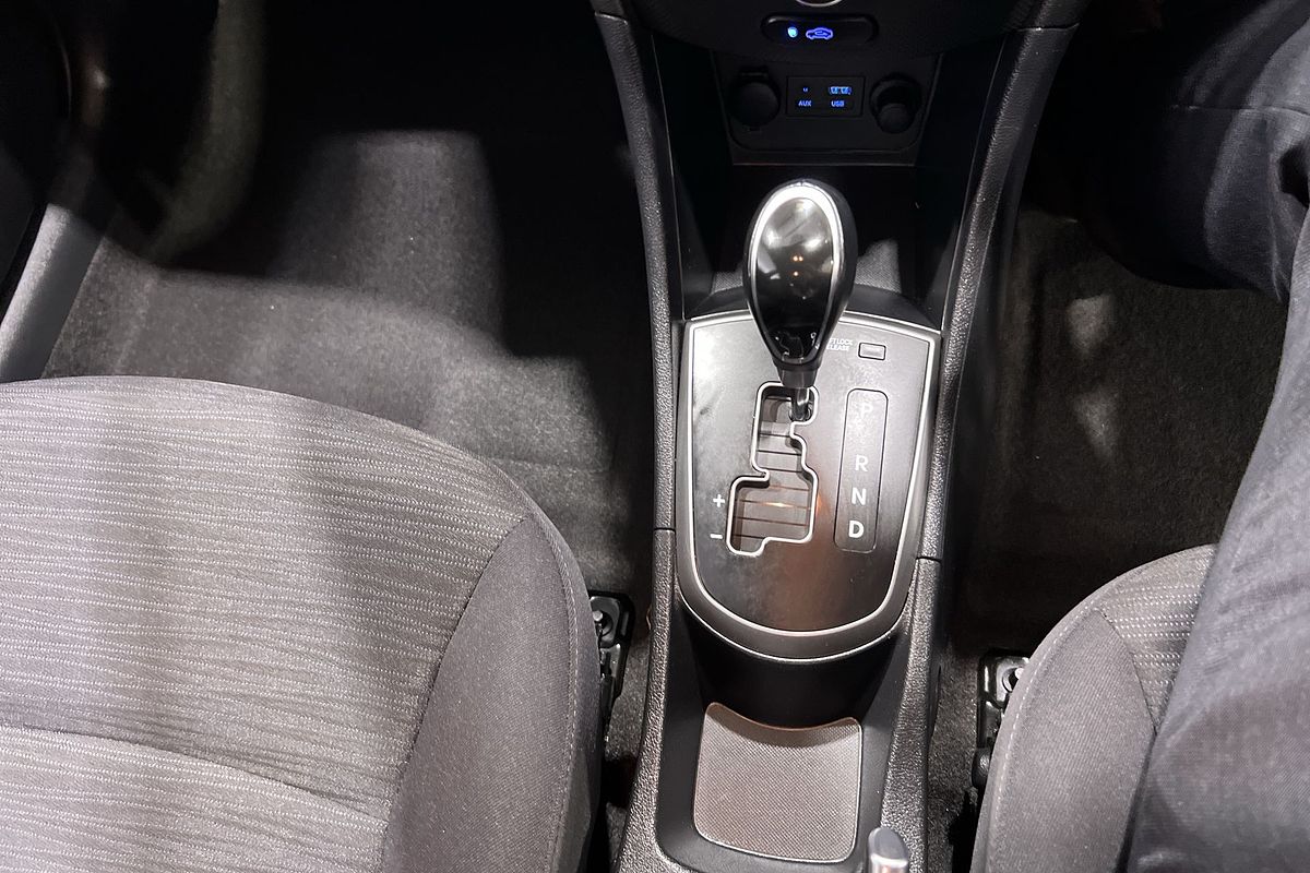 2019 Hyundai Accent Sport RB6