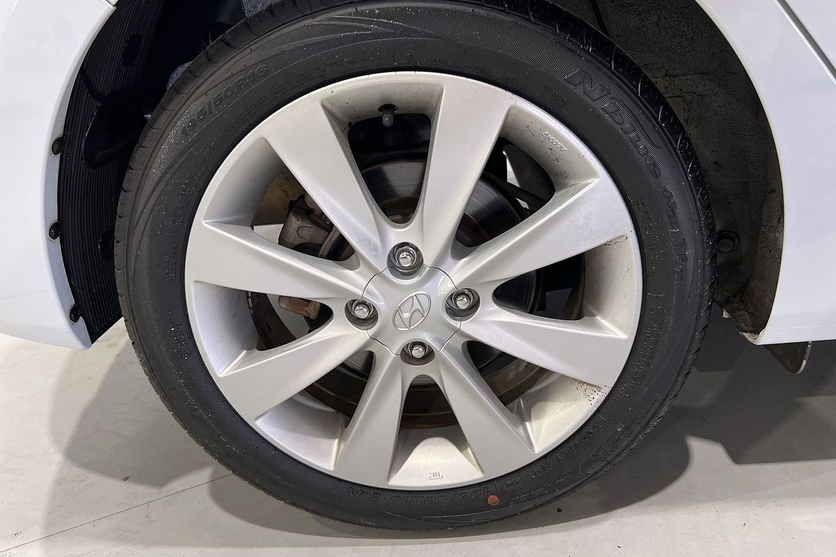 2019 Hyundai Accent Sport RB6