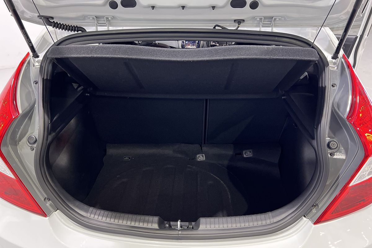 2019 Hyundai Accent Sport RB6