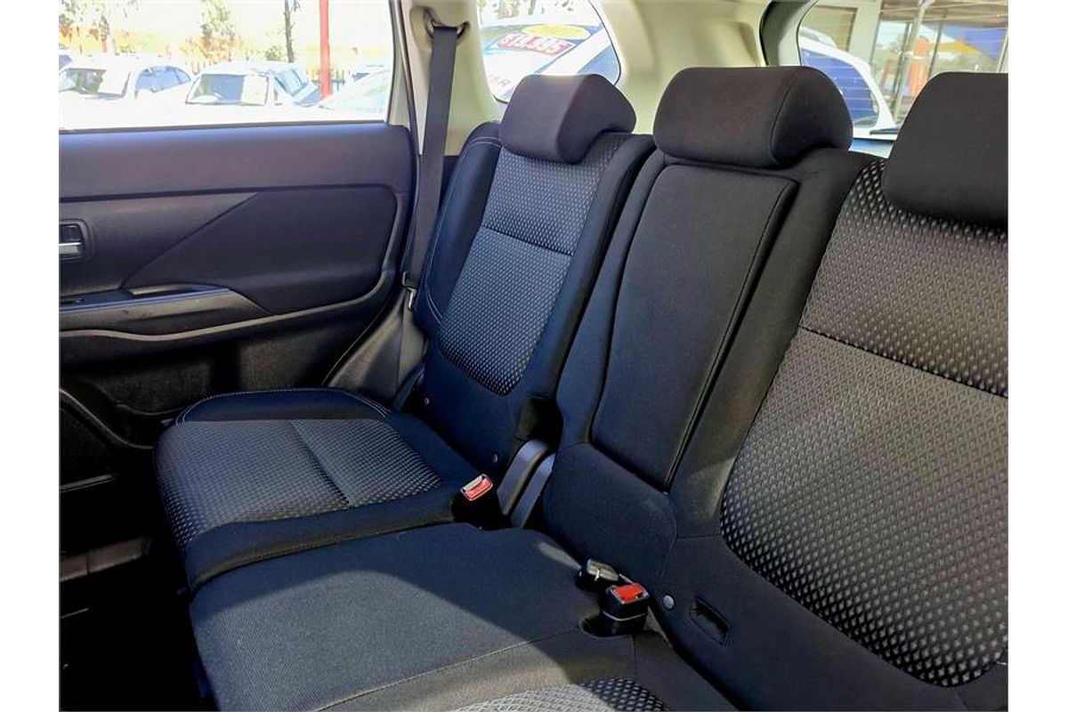 2018 Mitsubishi Outlander ES ADAS ZL