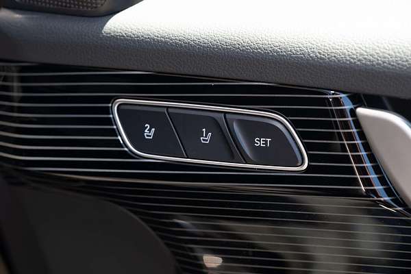 2024 Hyundai Palisade Calligraphy Black Ink LX2.V5