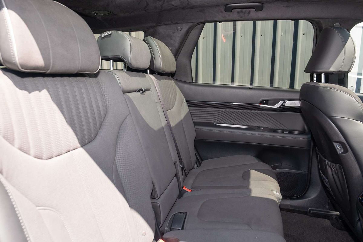 2024 Hyundai Palisade Calligraphy Black Ink LX2.V5