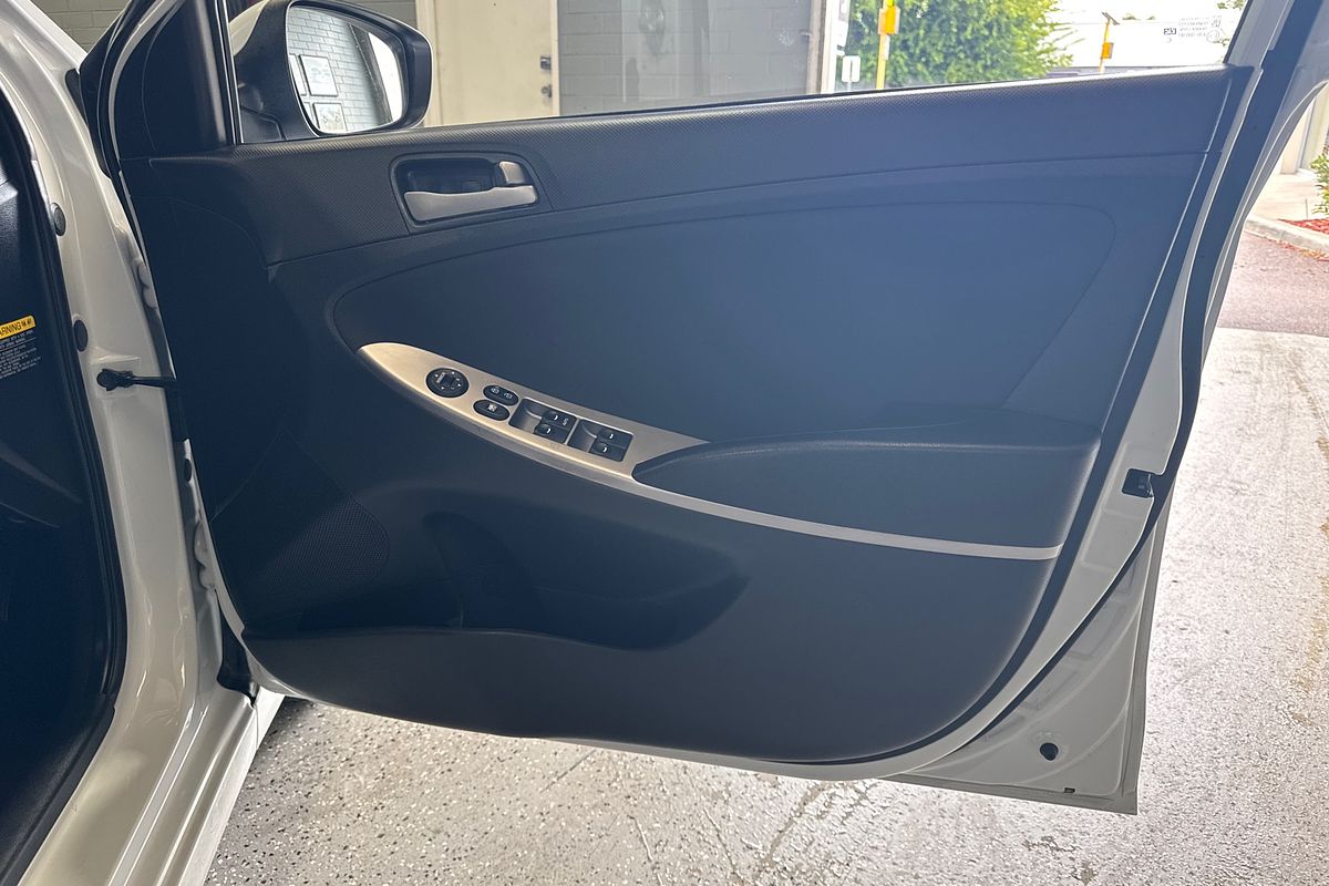 2018 Hyundai Accent Sport RB6
