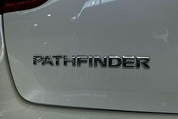 2018 Nissan Pathfinder ST R52 Series II