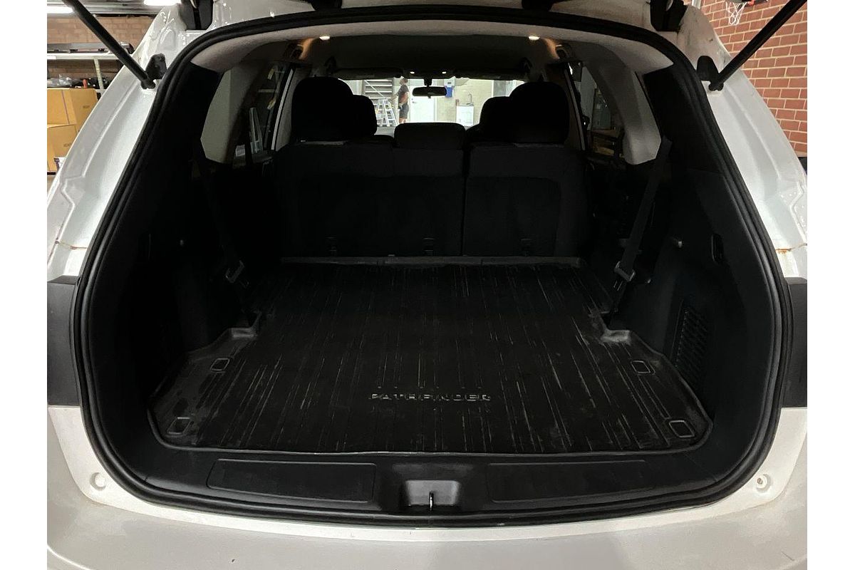 2018 Nissan Pathfinder ST R52 Series II