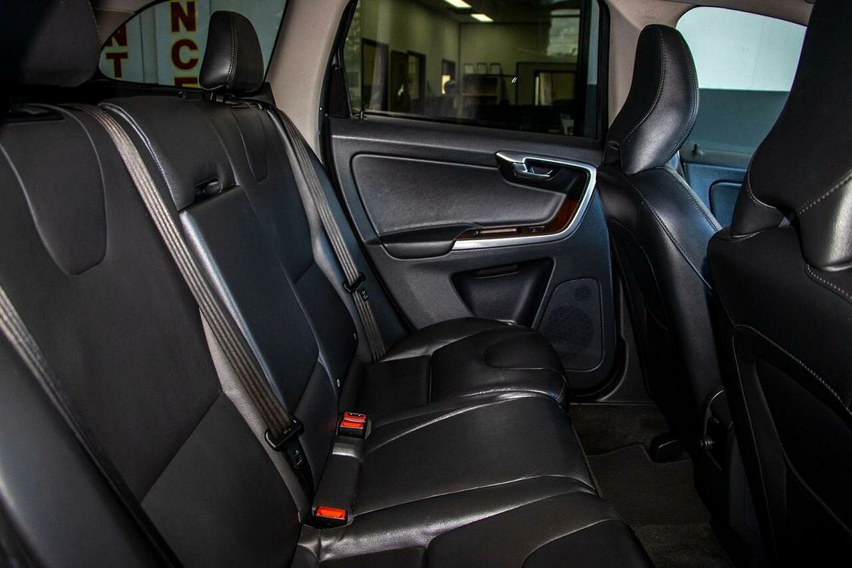 2016 Volvo XC60 T5 Luxury