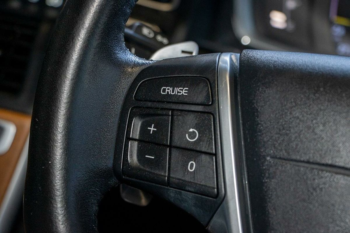 2016 Volvo XC60 T5 Luxury