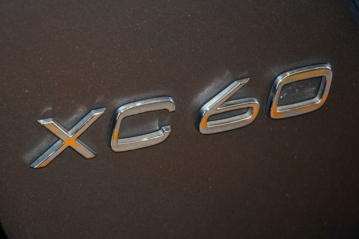 2016 Volvo XC60 T5 Luxury