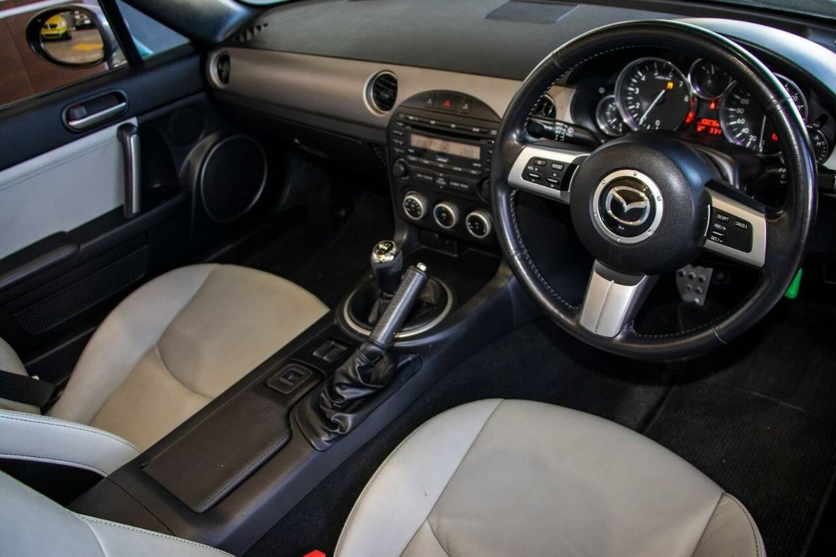 2011 Mazda MX-5 Roadster Coupe NC Series 2