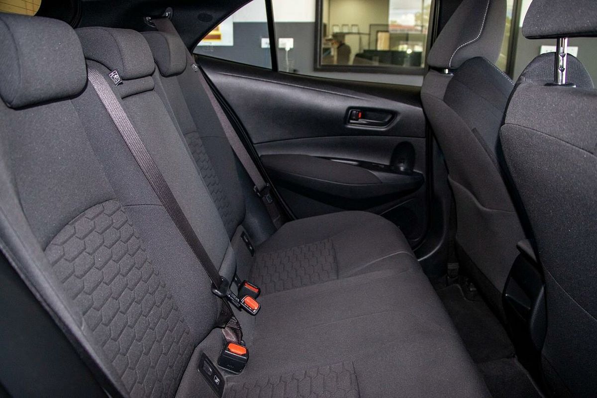 2018 Toyota Corolla Ascent Sport Hybrid ZWE211R
