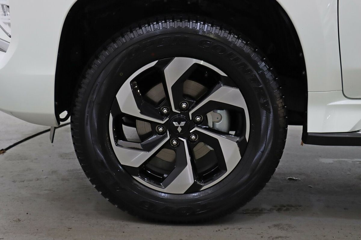 2024 Mitsubishi Pajero Sport GLS QG