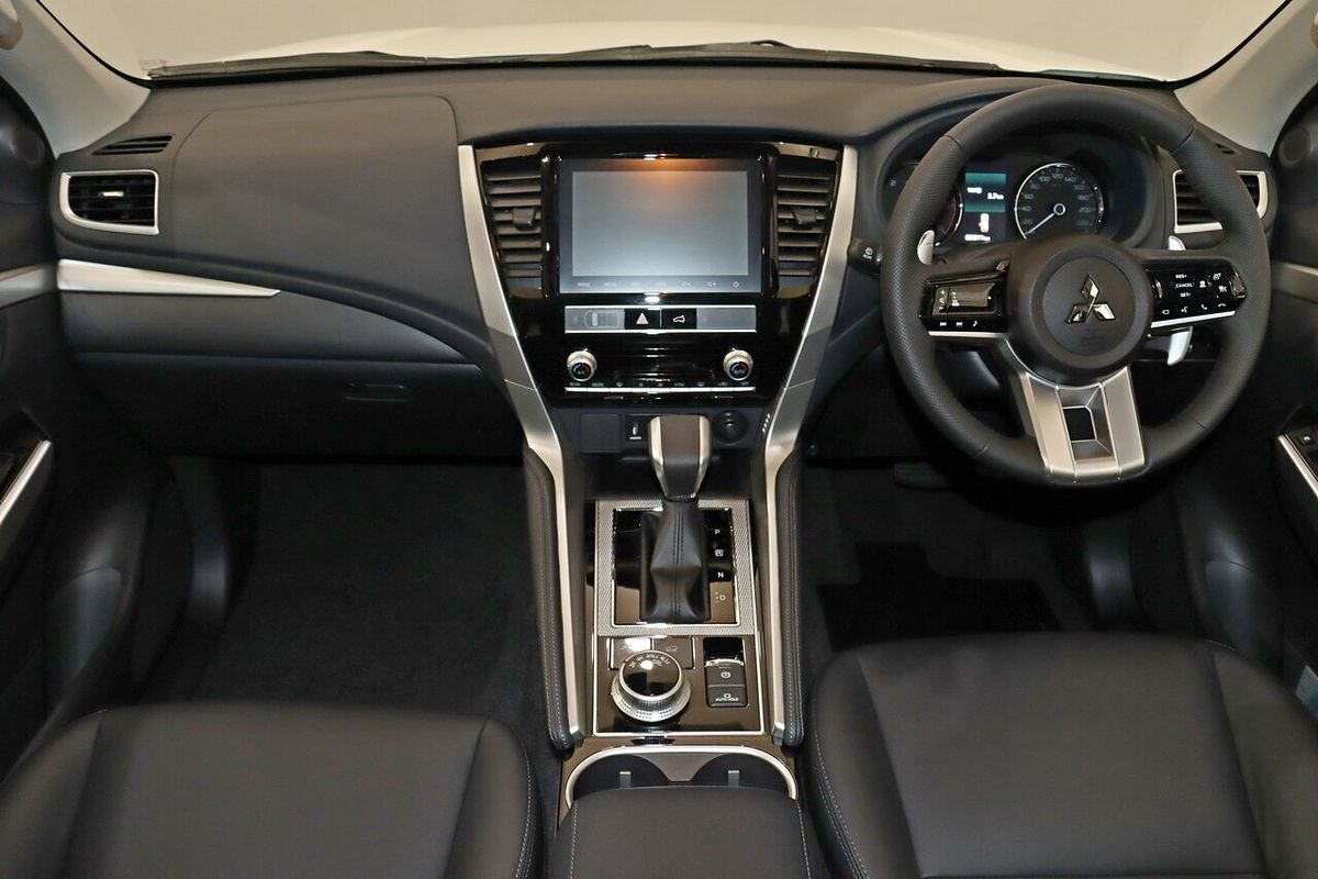 2024 Mitsubishi Pajero Sport GLS QG