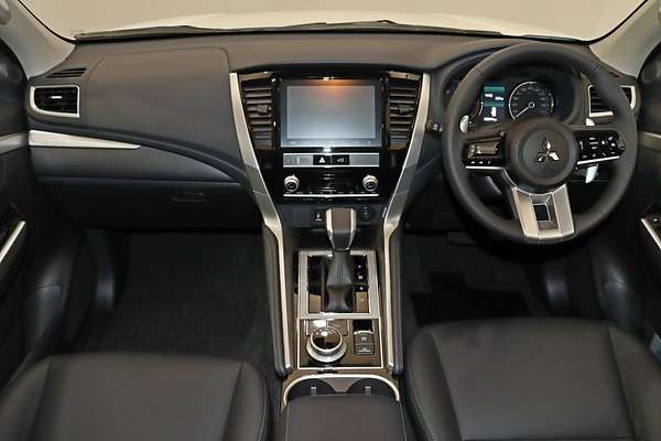 2024 Mitsubishi Pajero Sport GLS QG