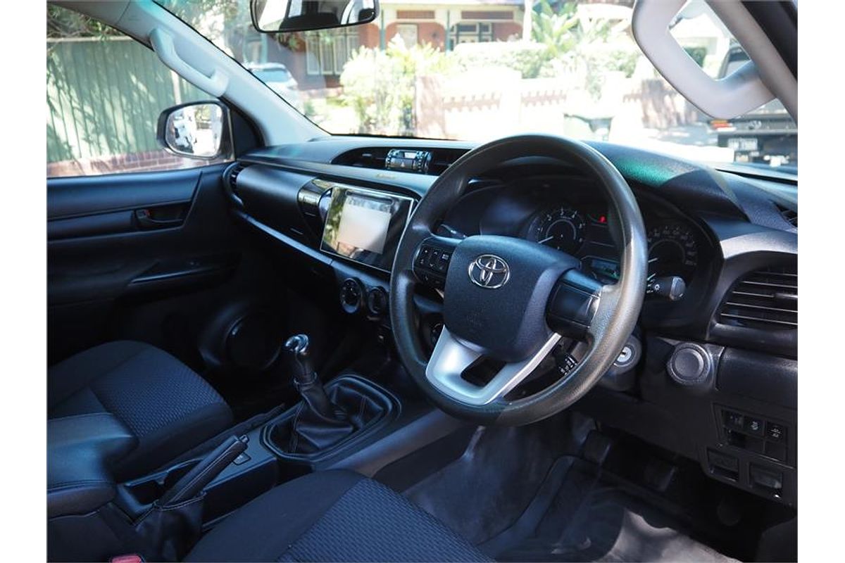 2017 Toyota HILUX WORKMATE (4x4) GUN125R MY17