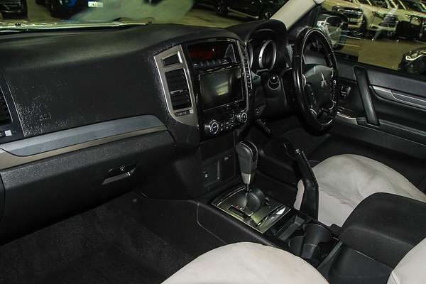 2019 Mitsubishi Pajero GLX NX