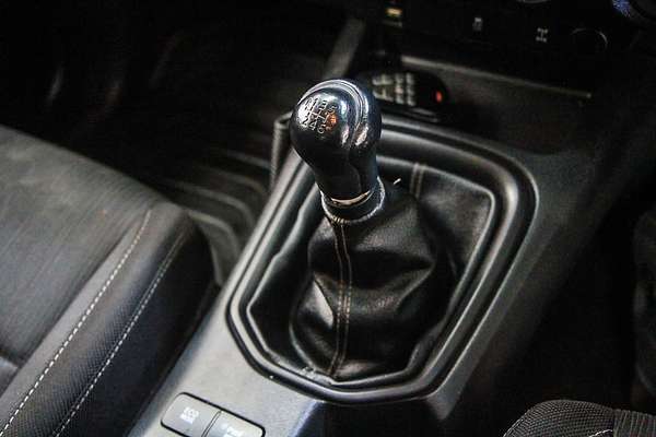 2016 Toyota Hilux SR GUN126R 4X4