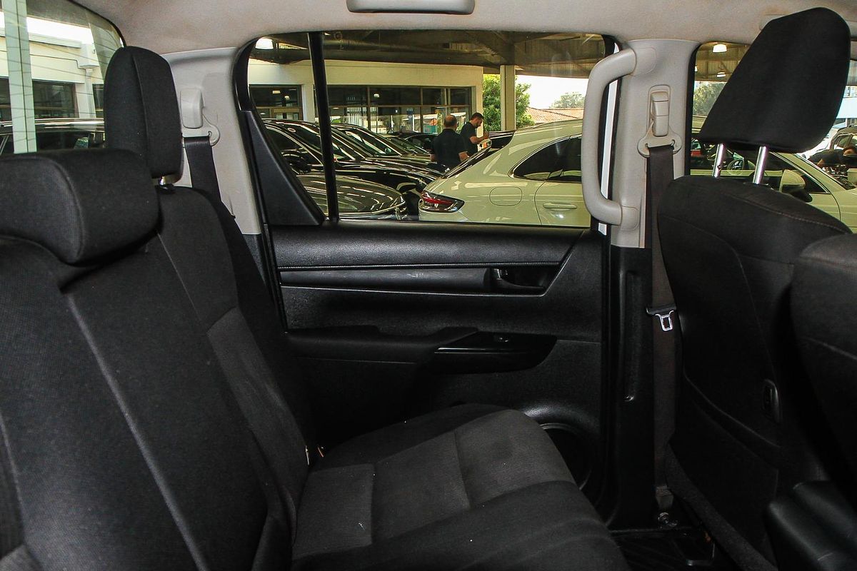 2016 Toyota Hilux SR GUN126R 4X4