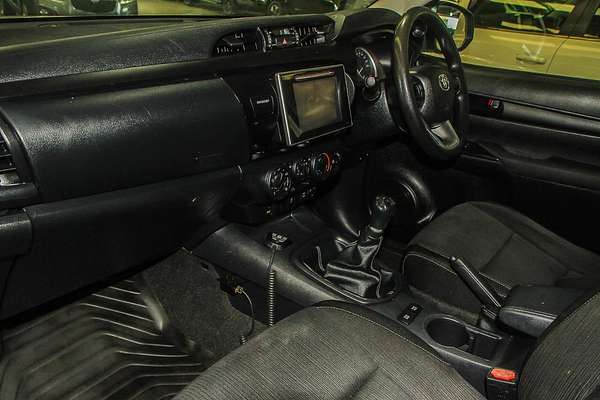 2016 Toyota Hilux SR GUN126R 4X4