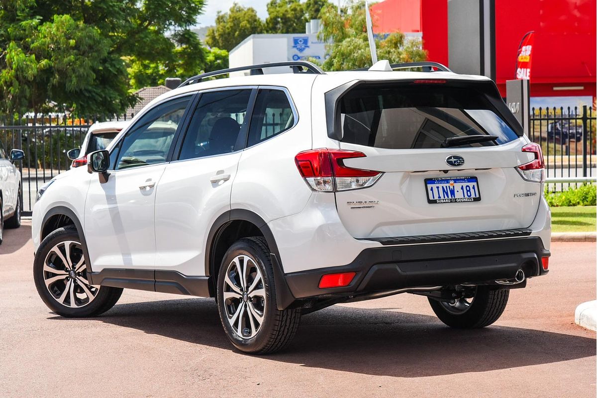 2024 Subaru Forester 2.5i Premium S5