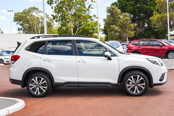 2024 Subaru Forester 2.5i Premium S5