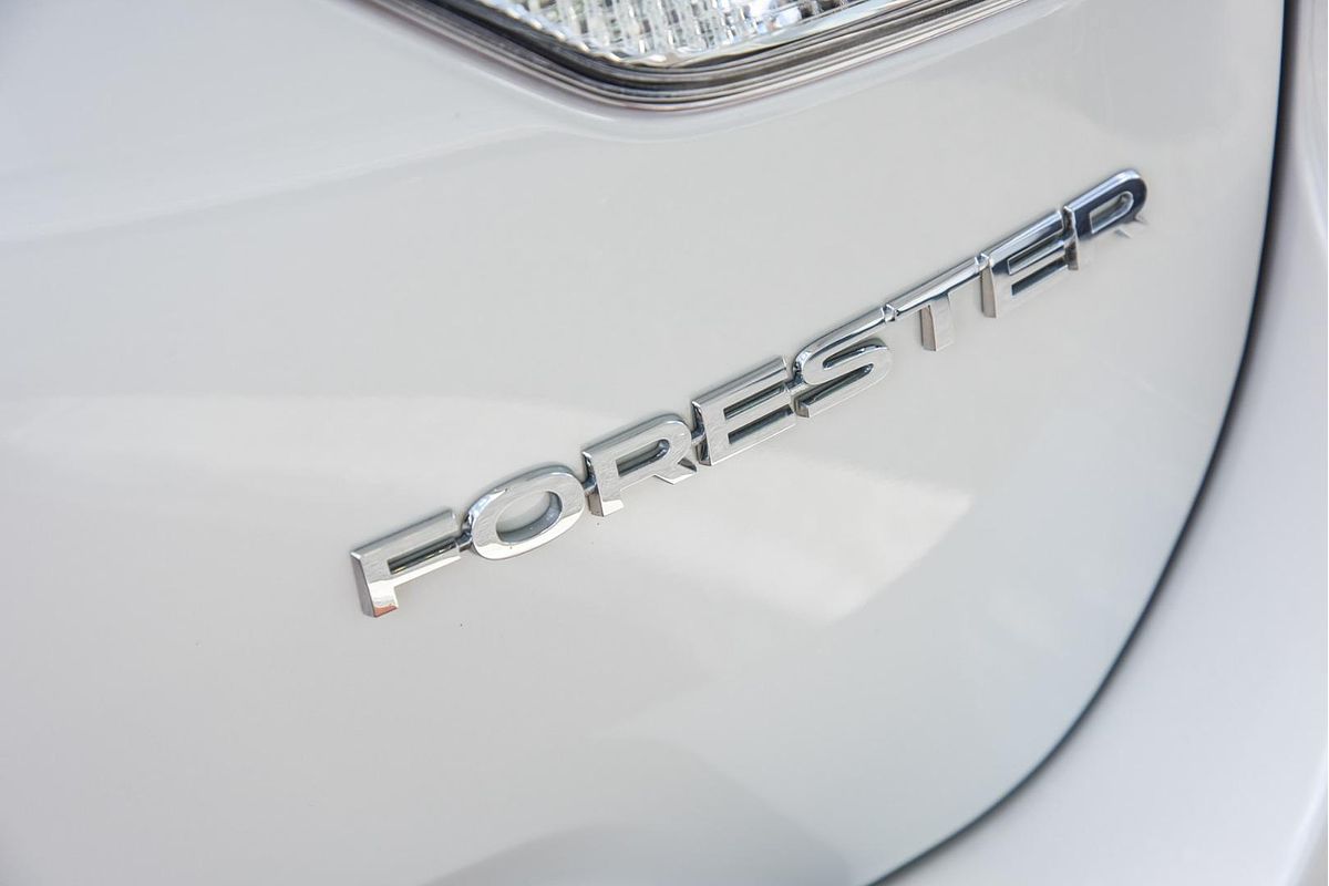 2024 Subaru Forester 2.5i Premium S5