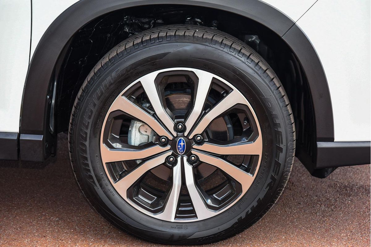 2024 Subaru Forester 2.5i Premium S5