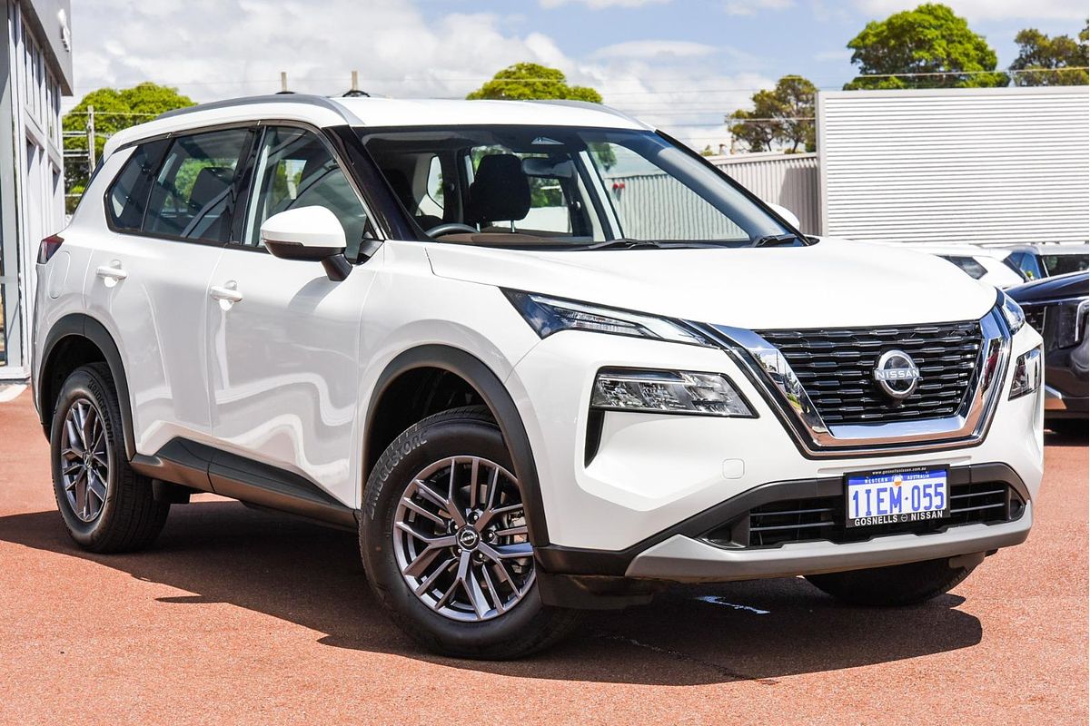 2024 Nissan X-TRAIL ST T33