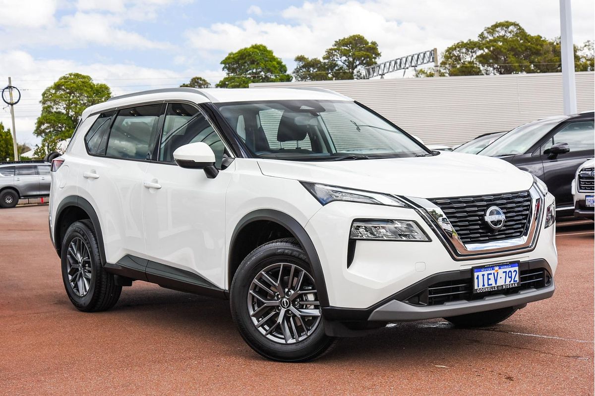 2024 Nissan X-TRAIL ST T33