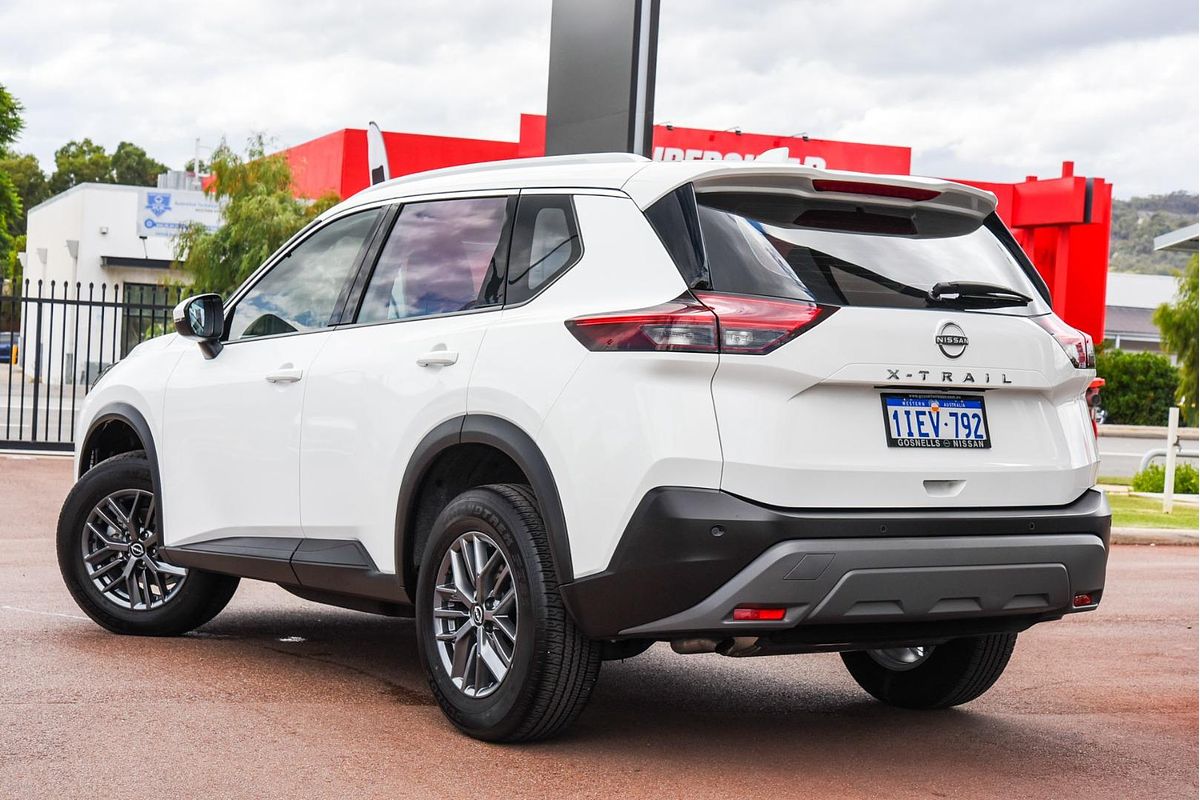 2024 Nissan X-TRAIL ST T33