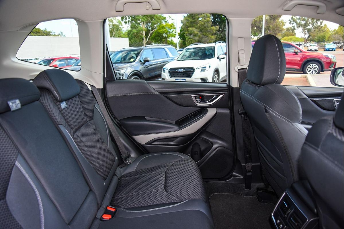 2024 Subaru Forester 2.5i Premium S5
