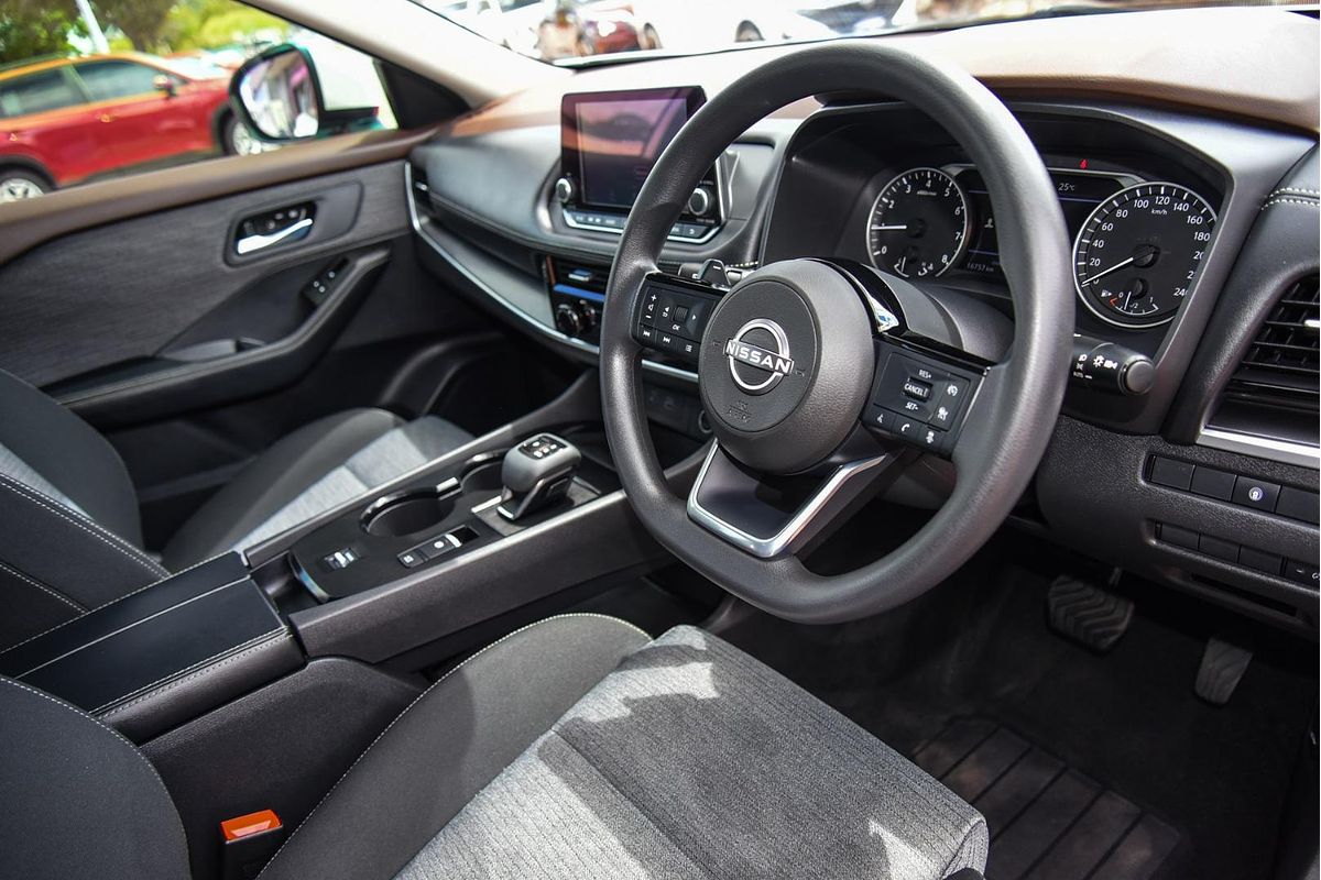 2024 Nissan X-TRAIL ST T33