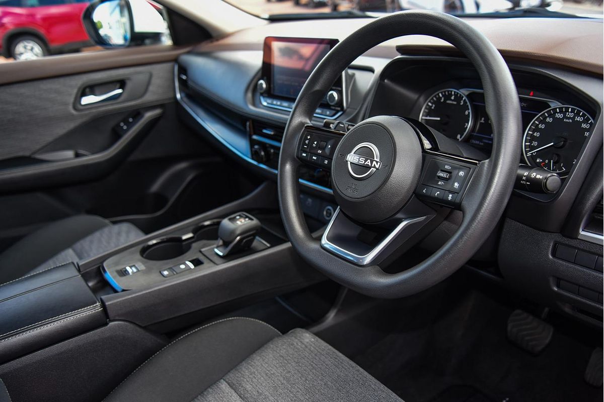 2024 Nissan X-TRAIL ST T33