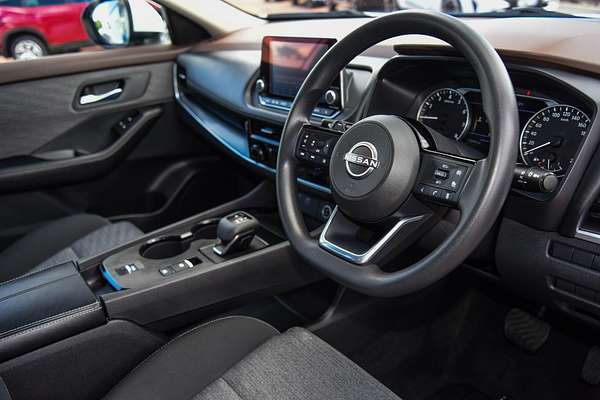 2024 Nissan X-TRAIL ST T33