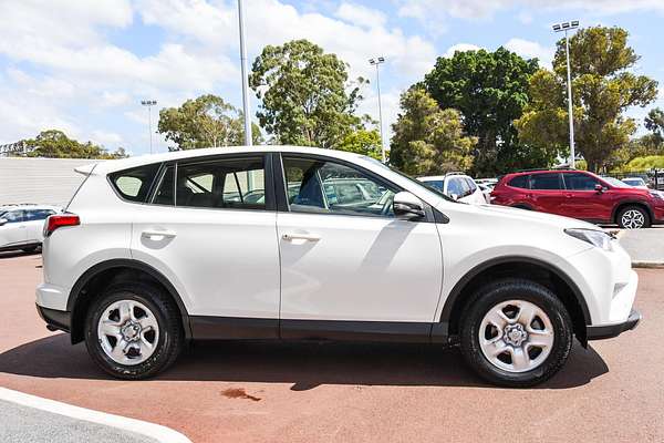 2017 Toyota RAV4 GX ZSA42R