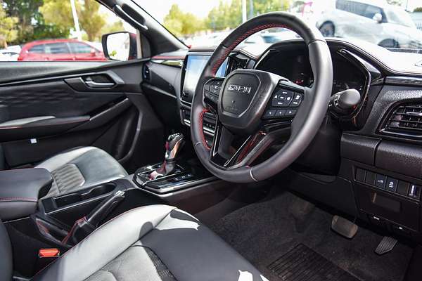 2025 Isuzu D-MAX X-TERRAIN 4X4