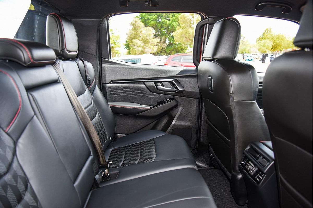 2025 Isuzu D-MAX X-TERRAIN 4X4