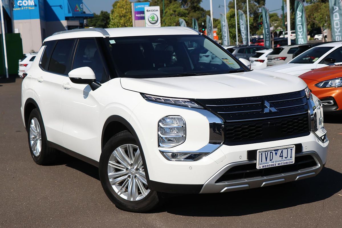 2022 Mitsubishi Outlander LS ZM