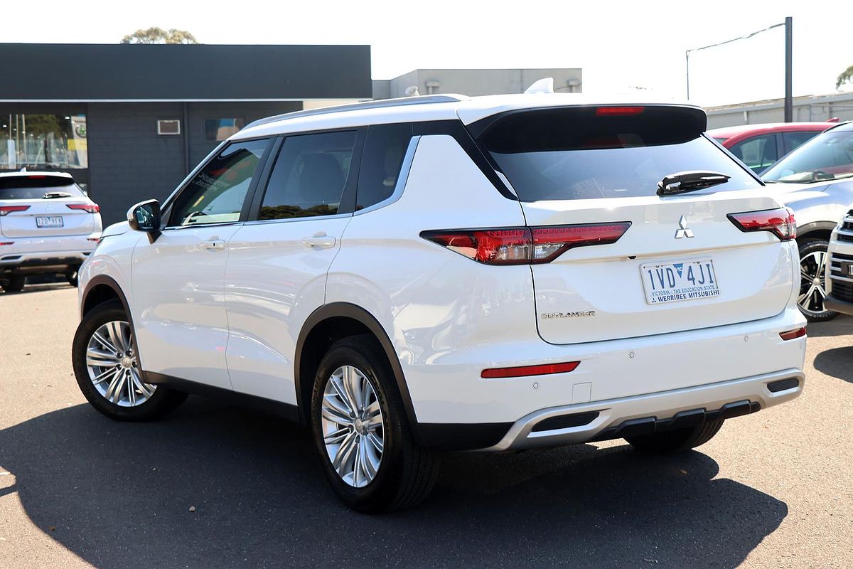 2022 Mitsubishi Outlander LS ZM