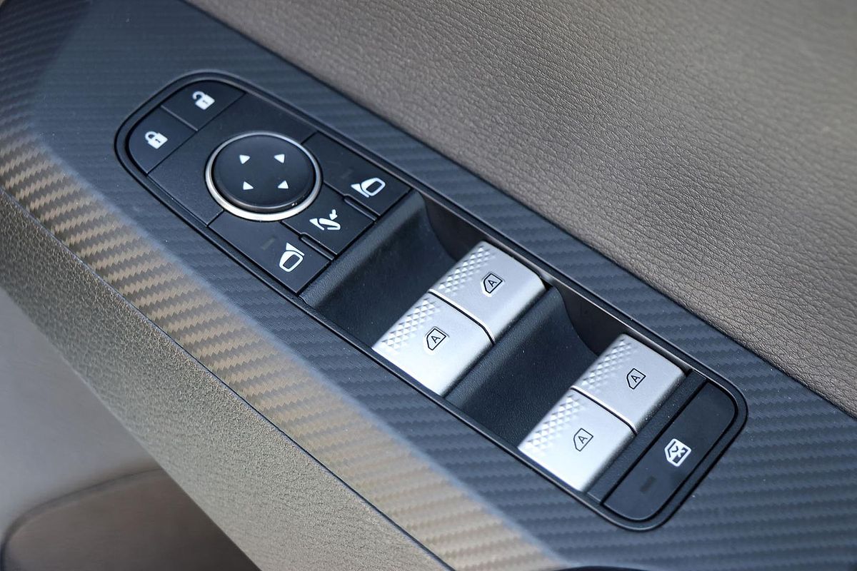 2022 Mitsubishi Outlander LS ZM