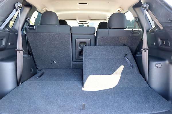 2022 Mitsubishi Outlander LS ZM