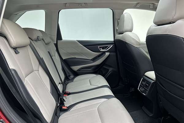 2022 Subaru Forester 2.5i-S S5