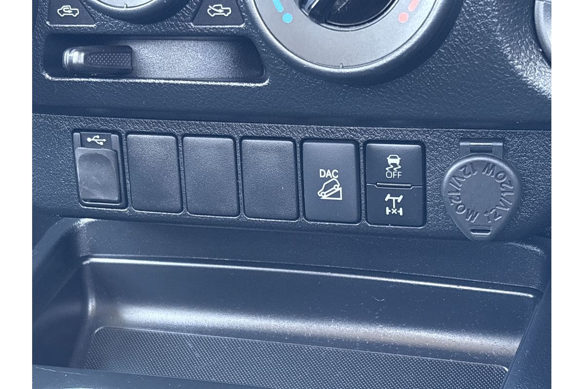 2020 Toyota Hilux SR GUN126R 4X4