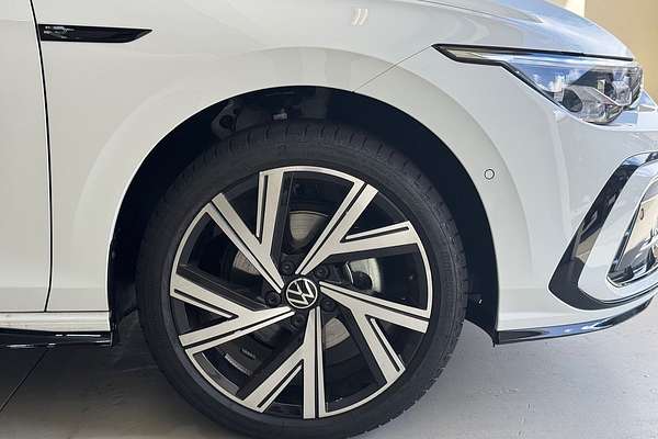 2024 Volkswagen Golf 110TSI R-Line 8