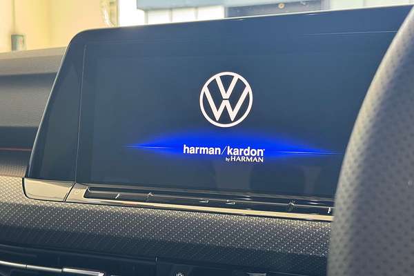 2024 Volkswagen Golf 110TSI R-Line 8