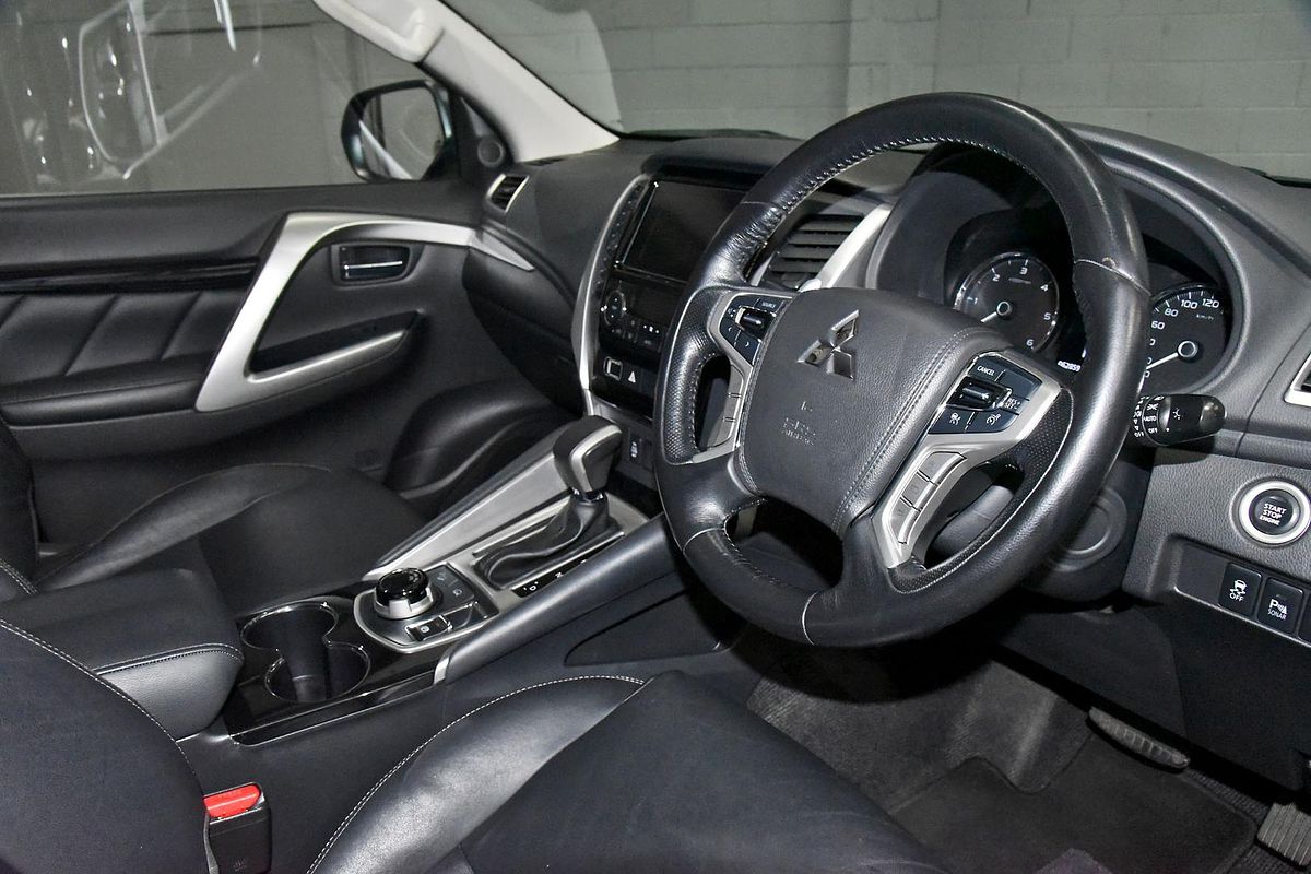 2019 Mitsubishi Pajero Sport Black Edition QE