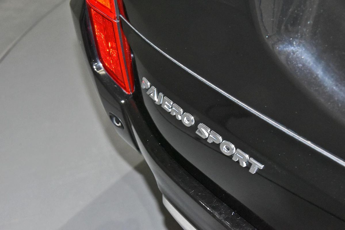 2019 Mitsubishi Pajero Sport Black Edition QE