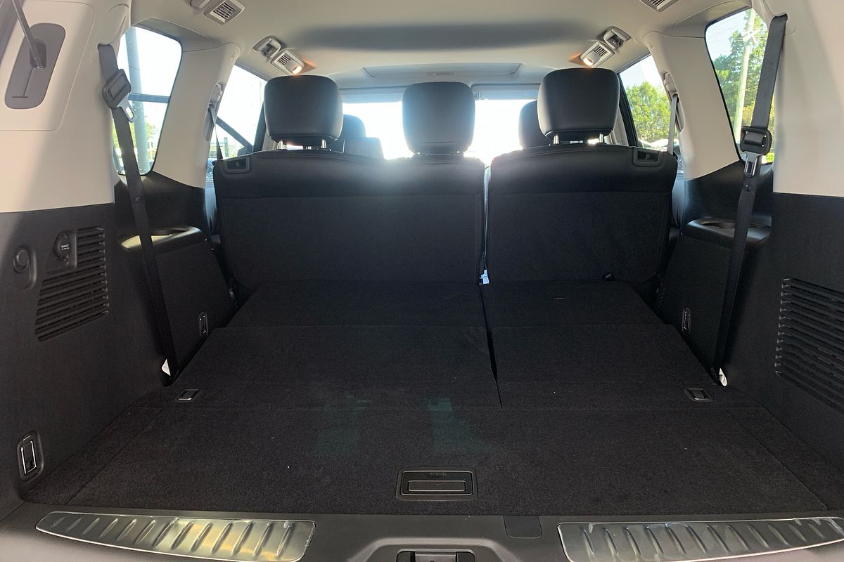 2024 Nissan Patrol Ti-L Y62