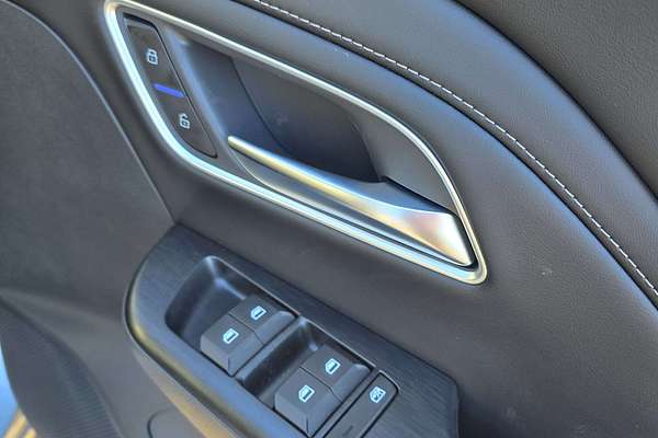 2025 MG ZS Essence ZS32