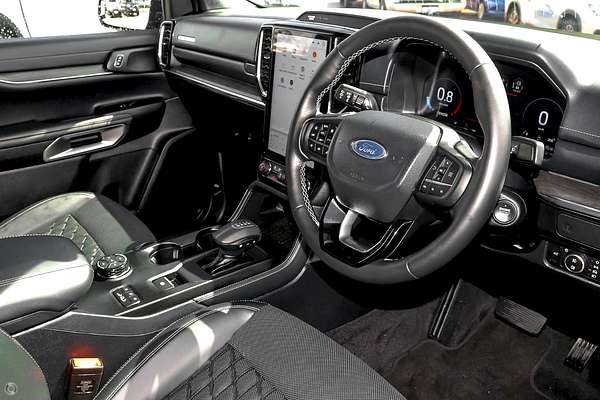 2025 Ford Everest Platinum