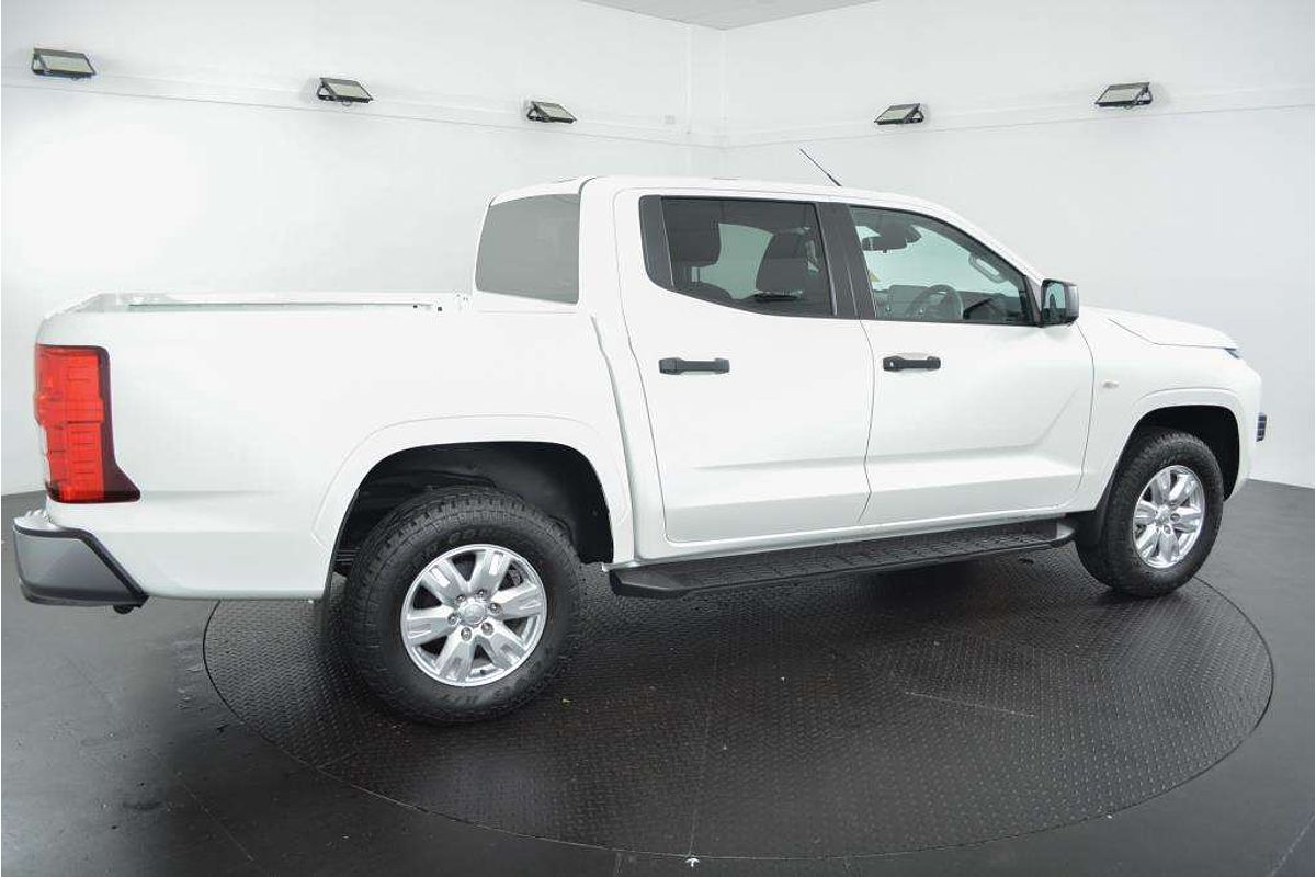 2024 Mitsubishi Triton GLX+ MV 4X4
